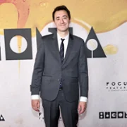 Bugonia - galeria zdjęć - filmweb