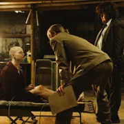 Bugonia - galeria zdjęć - filmweb