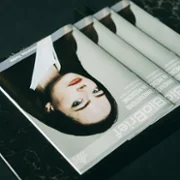 Bugonia - galeria zdjęć - filmweb