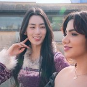 Bogaci ekspaci w Korei - galeria zdjęć - filmweb