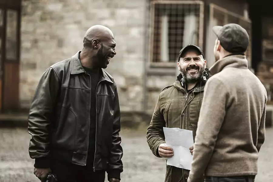 Ziemia i krew - galeria zdjęć - filmweb