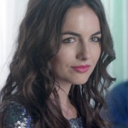 Camilla Belle w Cavemen
