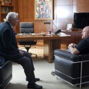 Louie - galeria zdjęć - filmweb