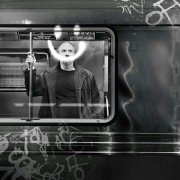 Louie - galeria zdjęć - filmweb