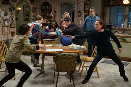 The Conners - galeria zdjęć - filmweb