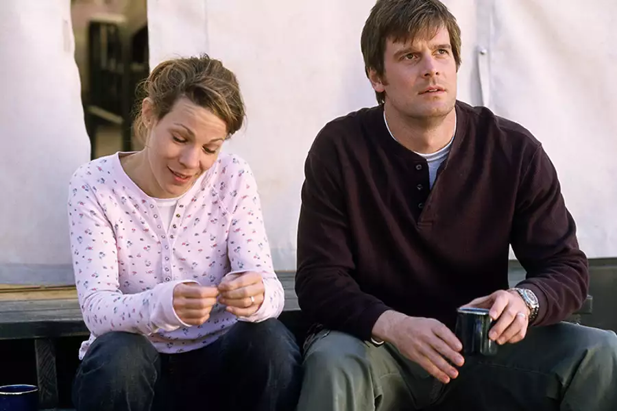 Sześć stóp pod ziemią - galeria zdjęć - filmweb