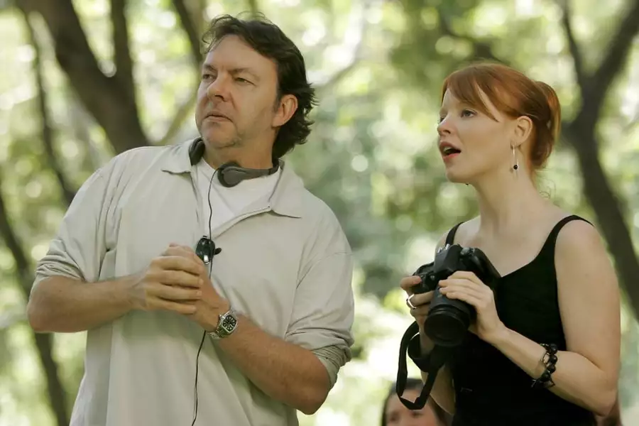 Sześć stóp pod ziemią - galeria zdjęć - filmweb