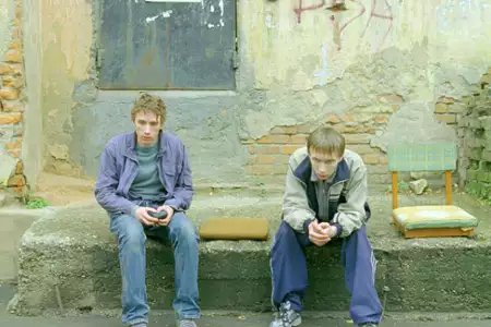 Kr&oacute;tkie spięcie - galeria zdjęć - filmweb