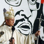 Karol, un Papa rimasto uomo - galeria zdjęć - filmweb