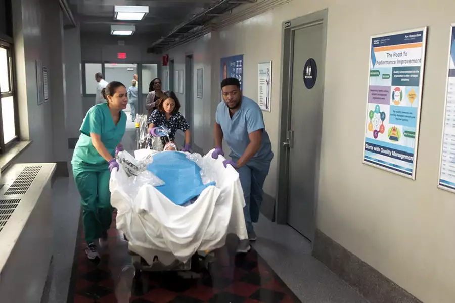 Szpital New Amsterdam - galeria zdjęć - filmweb