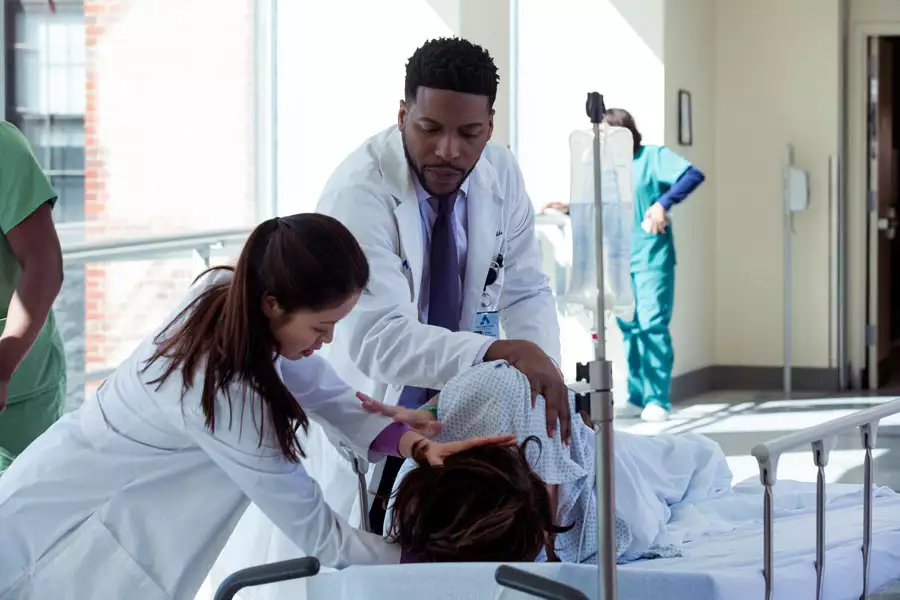 Szpital New Amsterdam - galeria zdjęć - filmweb