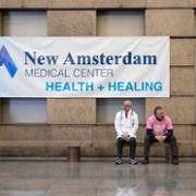 Szpital New Amsterdam - galeria zdjęć - filmweb