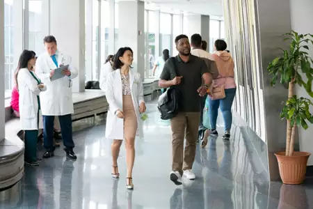 Szpital New Amsterdam - galeria zdjęć - filmweb