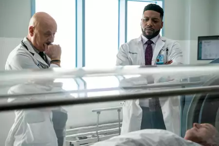 Szpital New Amsterdam - galeria zdjęć - filmweb