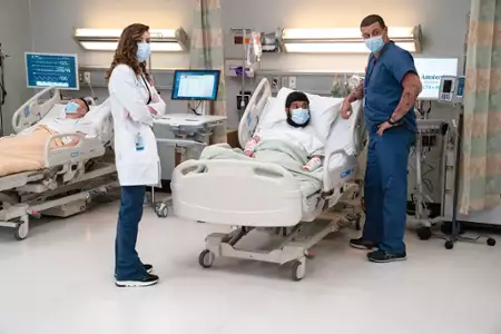 Szpital New Amsterdam - galeria zdjęć - filmweb