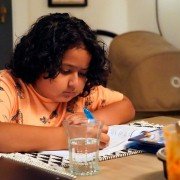 I Feel Bad - galeria zdjęć - filmweb
