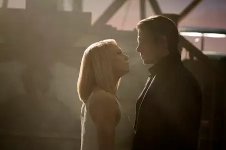 Altered Carbon - galeria zdjęć - filmweb