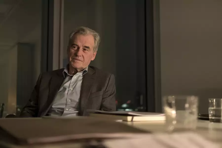 McMafia - galeria zdjęć - filmweb