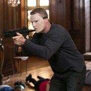 Crisis - galeria zdjęć - filmweb