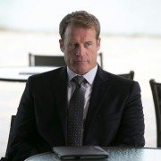 Crisis - galeria zdjęć - filmweb