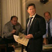 Crisis - galeria zdjęć - filmweb