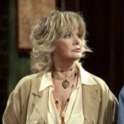 8 Simple Rules... for Dating My Teenage Daughter - galeria zdjęć - filmweb
