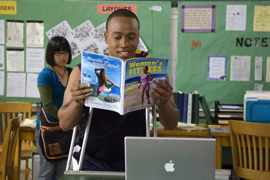 Przyjęty - galeria zdjęć - filmweb