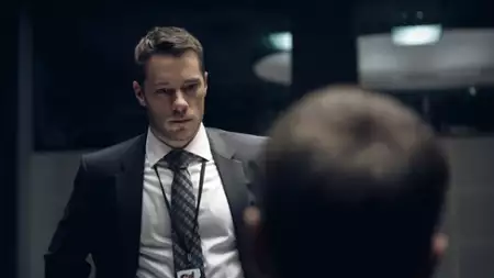 Okupowani - galeria zdjęć - filmweb