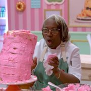 The Big Nailed It Baking Challenge - galeria zdjęć - filmweb