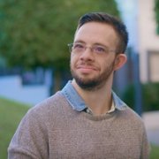 Down for Love - galeria zdjęć - filmweb