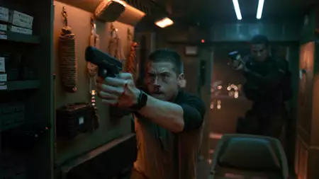 Aftermath. Most w ogniu - galeria zdjęć - filmweb