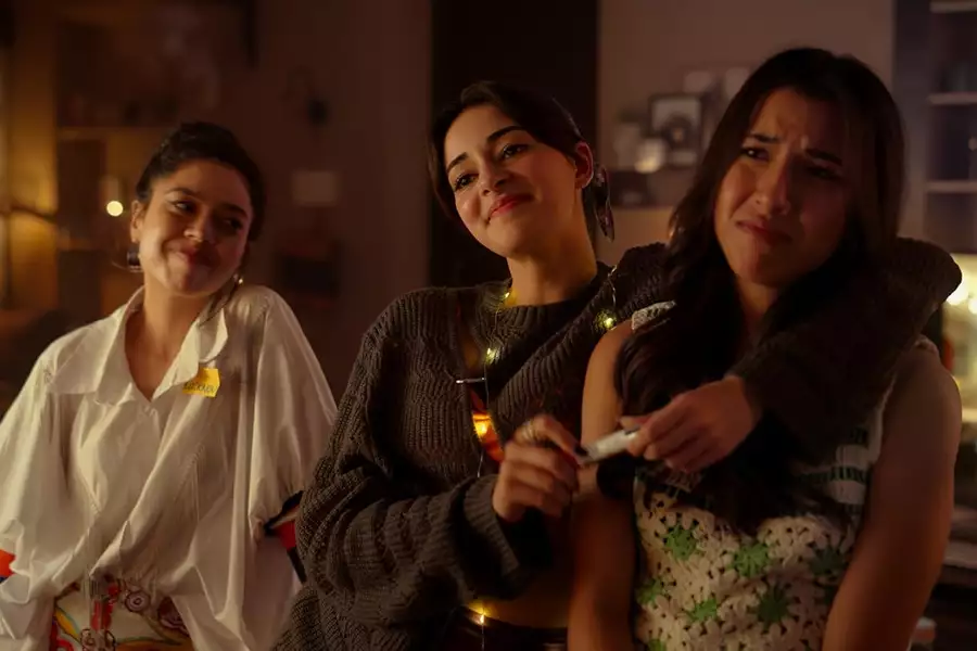 Call Me Bae - galeria zdjęć - filmweb