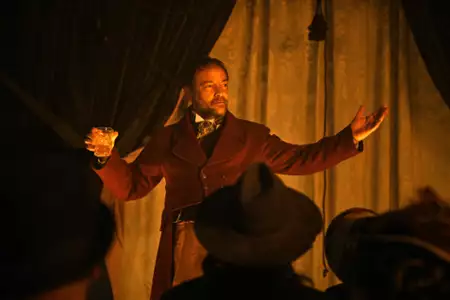 Walker: Independence - galeria zdjęć - filmweb
