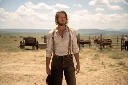 Walker: Independence - galeria zdjęć - filmweb