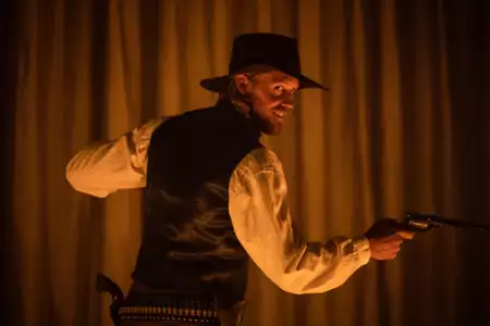 Walker: Independence - galeria zdjęć - filmweb