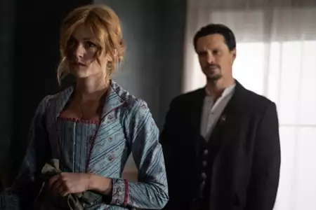 Walker: Independence - galeria zdjęć - filmweb