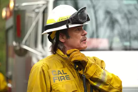 Fire Country - galeria zdjęć - filmweb