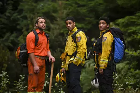 Fire Country - galeria zdjęć - filmweb