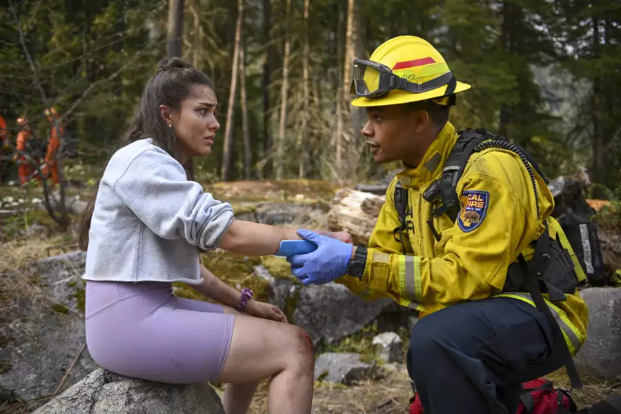 Fire Country - galeria zdjęć - filmweb