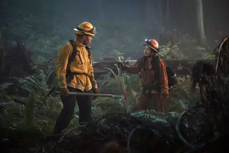 Fire Country - galeria zdjęć - filmweb