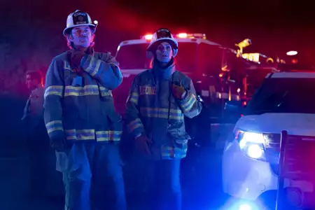 Fire Country - galeria zdjęć - filmweb