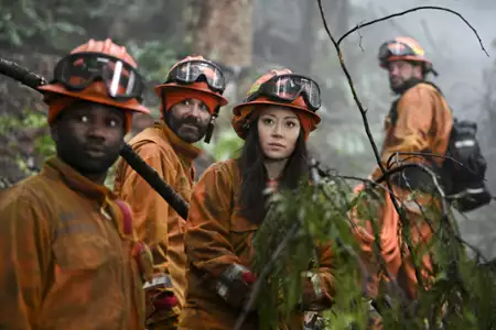 Fire Country - galeria zdjęć - filmweb