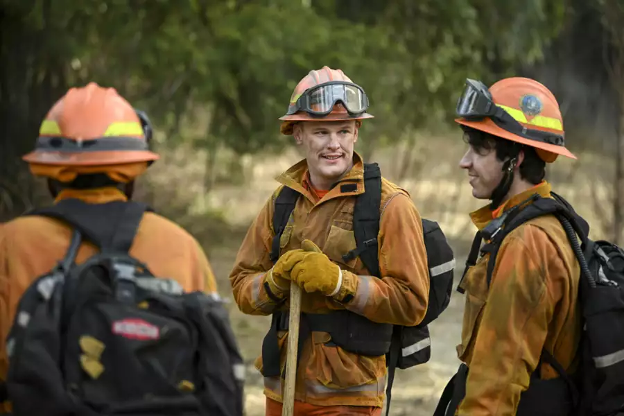 Fire Country - galeria zdjęć - filmweb