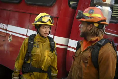 Fire Country - galeria zdjęć - filmweb