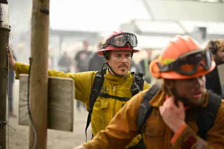 Fire Country - galeria zdjęć - filmweb