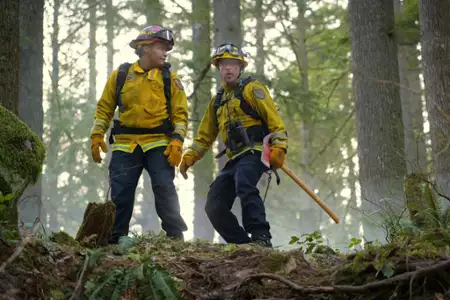 Fire Country - galeria zdjęć - filmweb