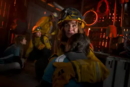 Fire Country - galeria zdjęć - filmweb