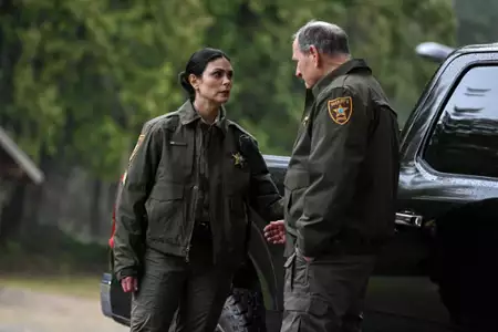 Fire Country - galeria zdjęć - filmweb