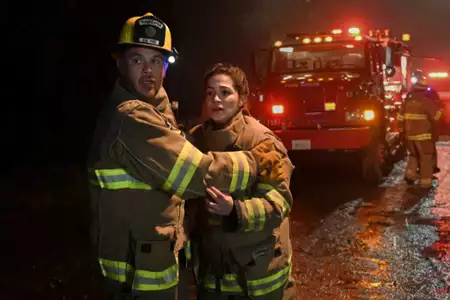 Fire Country - galeria zdjęć - filmweb