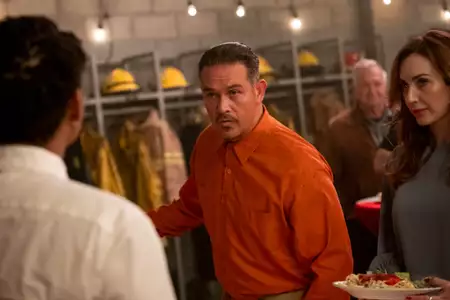 Fire Country - galeria zdjęć - filmweb